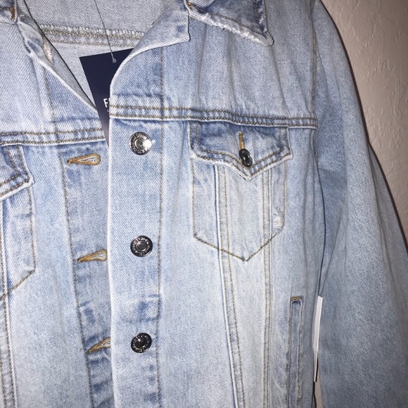 FOREVER 21 Denim Jacket - Picture 3 of 6